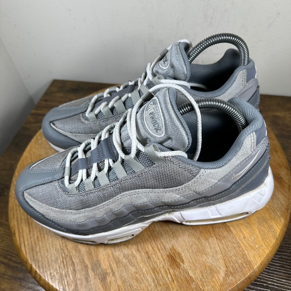 Nike Air Max 95 Medium Gray DC9844-001 Running Shoes Mens Size 8.5 - Picture 8 of 9